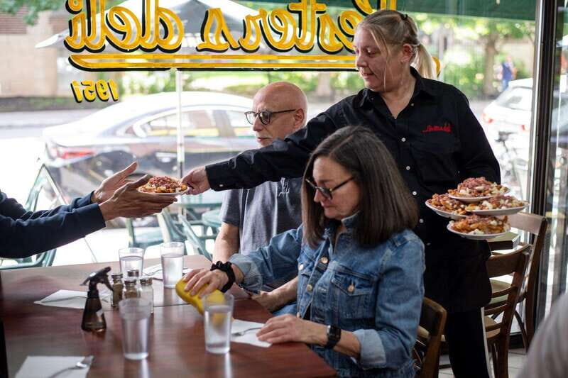 Montreal: Mile-End Foodie Walking Tour with 6 Tastings - Discovering Montreal’s Mile End on a Foodie Walking Tour