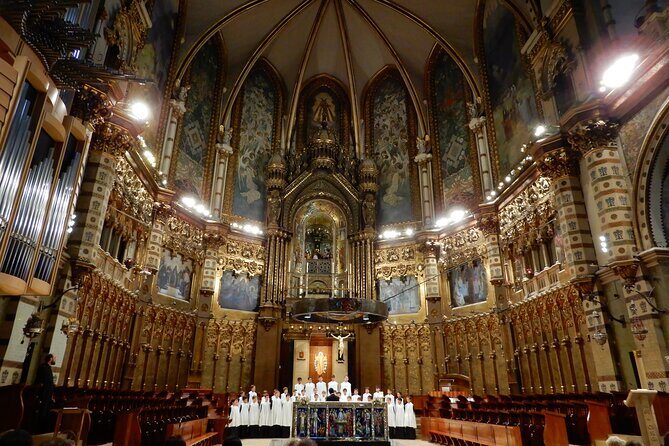 Montserrat Day Trip with Lunch and Wine Tasting from Barcelona - Key Points