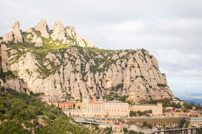 Montserrat Full Day Tour with Farmhouse Lunch and Winery Visit - Practicalities: Transportation, Group Size, and Accessibility