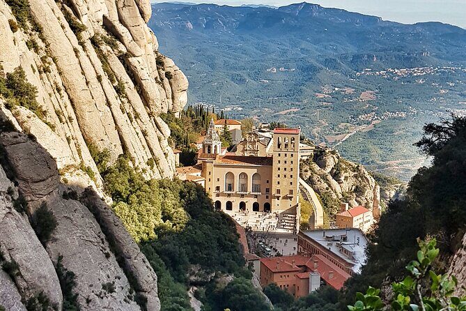 Montserrat Hiking Experience and Monastery with a Mountain Leader - Wrapping It Up: Who Is This Tour For?