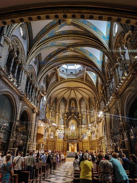 MONTSERRAT: TOUR IN ROMANIAN LANGUAGE - Final Thoughts: Is This Tour Right for You?