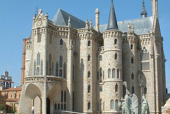 Monumental Astorga - An In-Depth Look at the Tour Experience