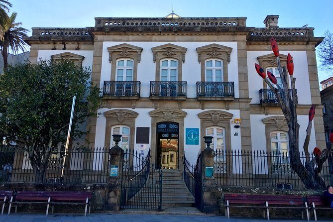 Monumental Morning Walking Tour in Pontevedra - Key Points
