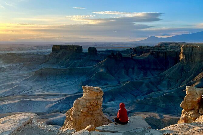 Moonscape Overlook and Bentonite Hills Half Day Private Tour - In-Depth Review of the Moonscape Overlook and Bentonite Hills Tour