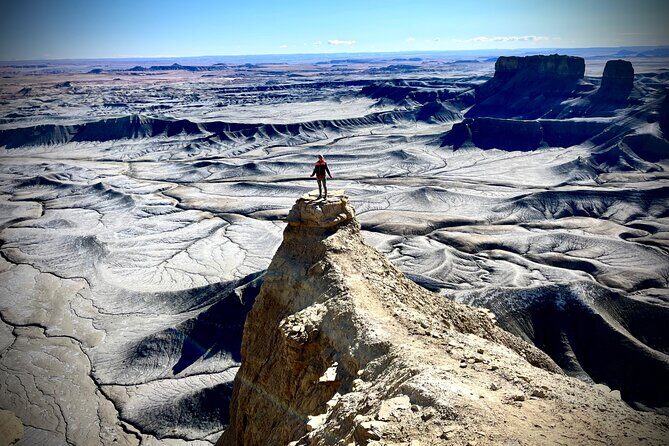 Moonscape Overlook Factory Butte and Bentonite Hills - FAQ
