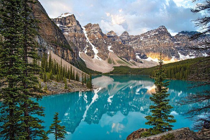 Moraine Lake and Lake Louise Tour from Calgary - Canmore - Banff - A Deep Dive into the Banff Experience