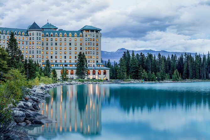 Moraine Lake & Lake Louise day Tour - from Canmore/Banff - FAQs