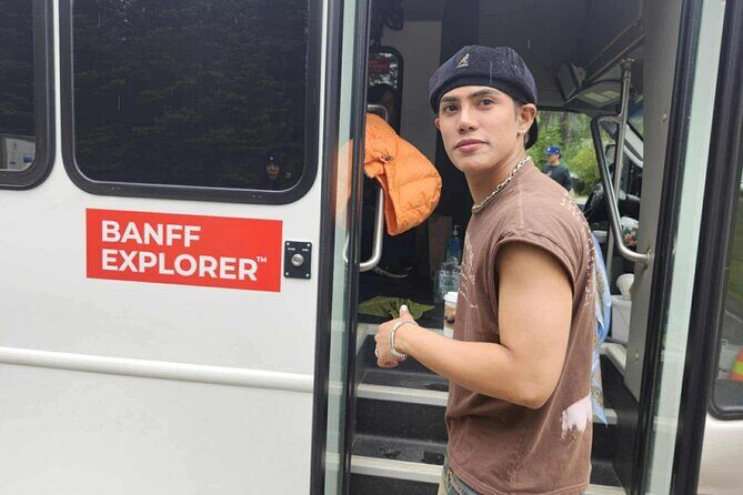 Moraine Lake Louise Shuttle Bus | Banff Explorer Direct Service. - Key Points