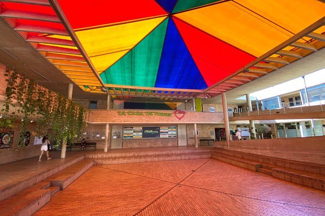 Moravia : el jardín inesperado de Medellín - Exploring Moravia: Medellín’s Hidden Garden of Transformation