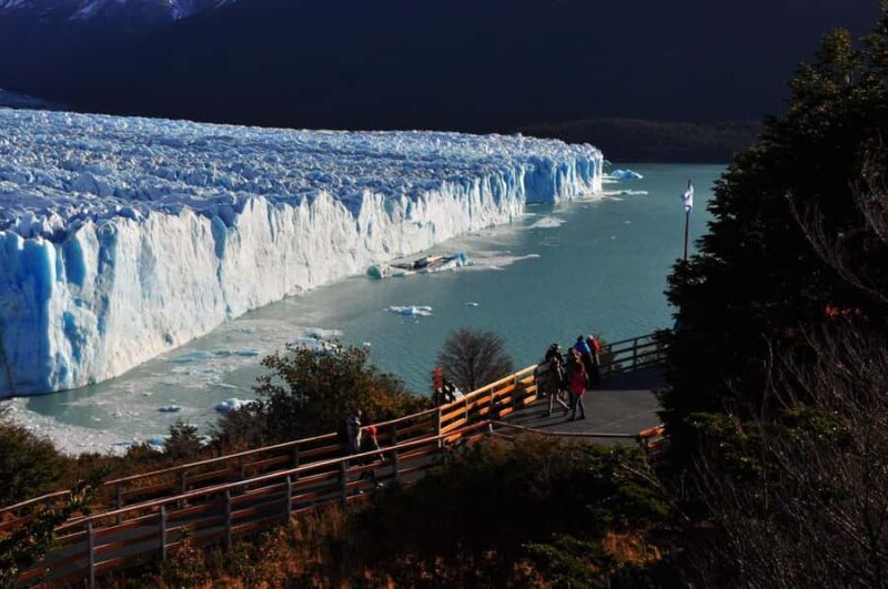 Moreno Glacier: Tour from El Calafate with tour guide, walkways and boat ride. - FAQ