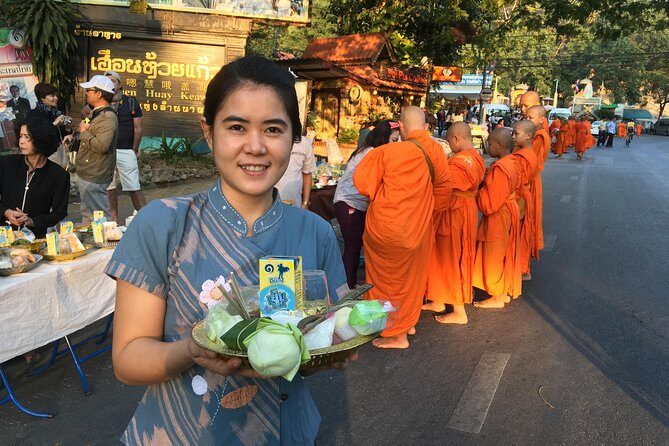 Morning Alms to monks, Doi Suthep temple, Hidden temple & Chiang Mai city views. - Key Points