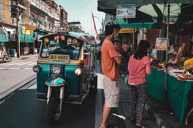 Morning in Tuk-tuk to discover Bangkok with your English-speaking guide - The Local Market and Lunch Spot