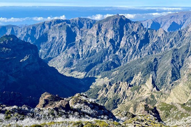 Morning Transfer To Pico Do Arieiro, Hike To Pico Ruivo & Return From Teixeira - Who Would Love This Experience?