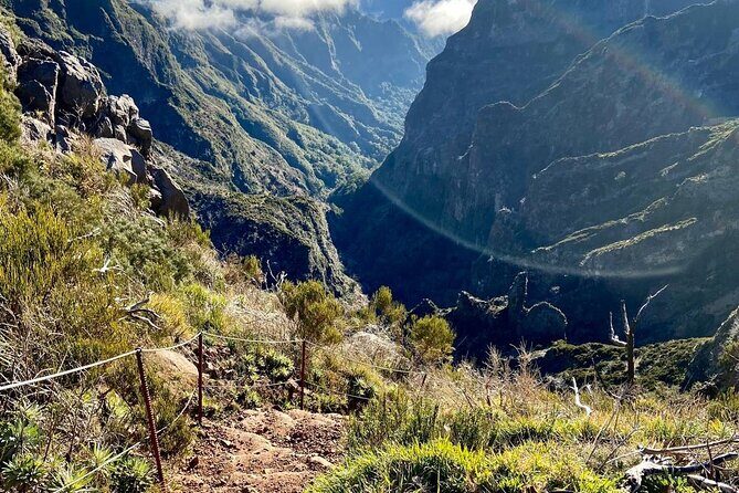 Morning Transfer To Pico Do Arieiro, Hike To Pico Ruivo & Return From Teixeira - The Sum Up