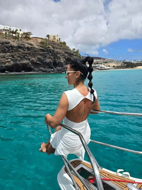 Morro Jable: boat tour for private group. Food and drink. - Who Should Consider This Tour?