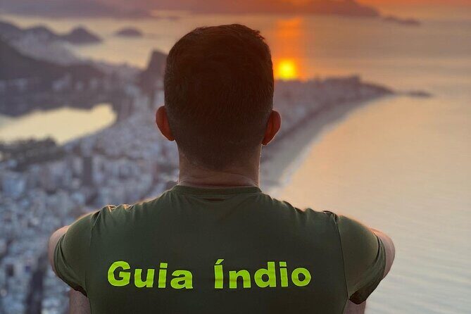 Morro Two Brothers Trail, during the day and sunset in Vidigal - Key Points