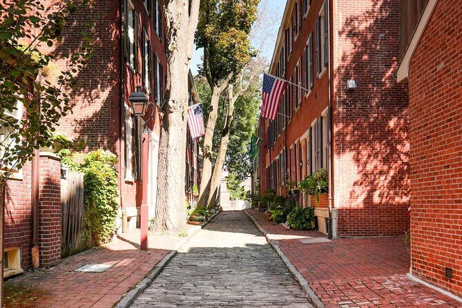 Most Charming Colonial Walking Tour: Society Hill + Old City - A Close Look at the Tour Experience