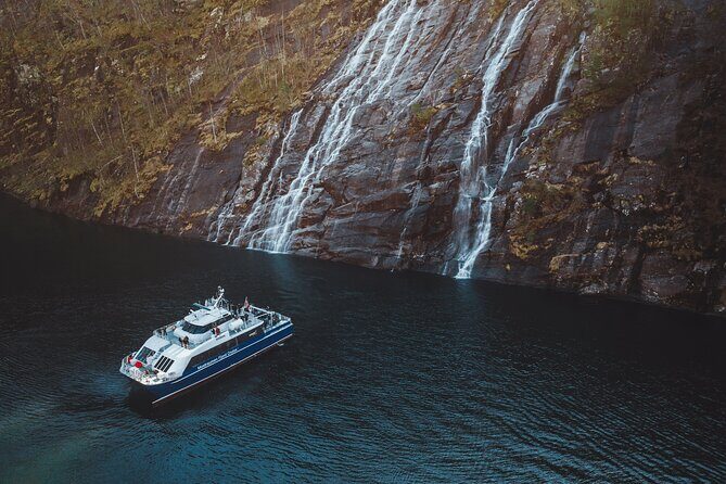 Mostraumen Fjord Cruise - An In-Depth Look at the Mostraumen Fjord Cruise