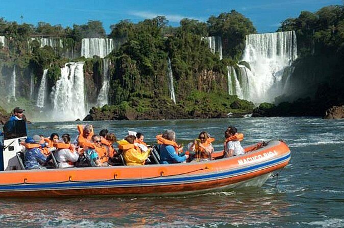 Motorboat under the waterfalls, 4x4 truck in the jungle with Argentine Falls - FAQ