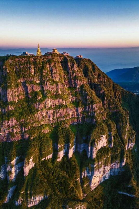 Mount Emei: Experience Natural Beauty and Buddhist Culture - Authentic Experiences That Make It Special