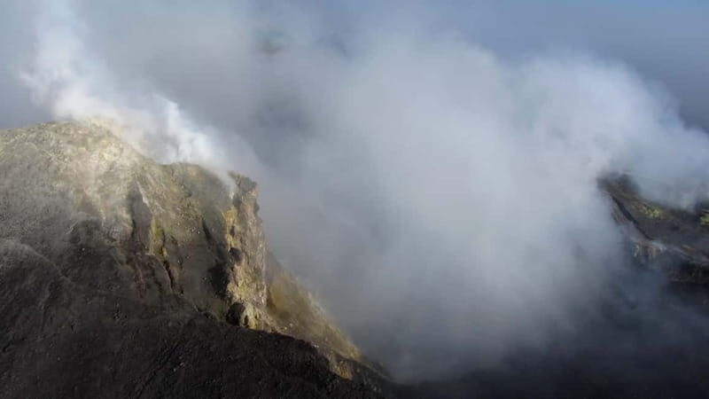 Mount Etna: Tour From 2500 mt to 3000 mt With Volcanological Guide - Who Should Consider This Tour?
