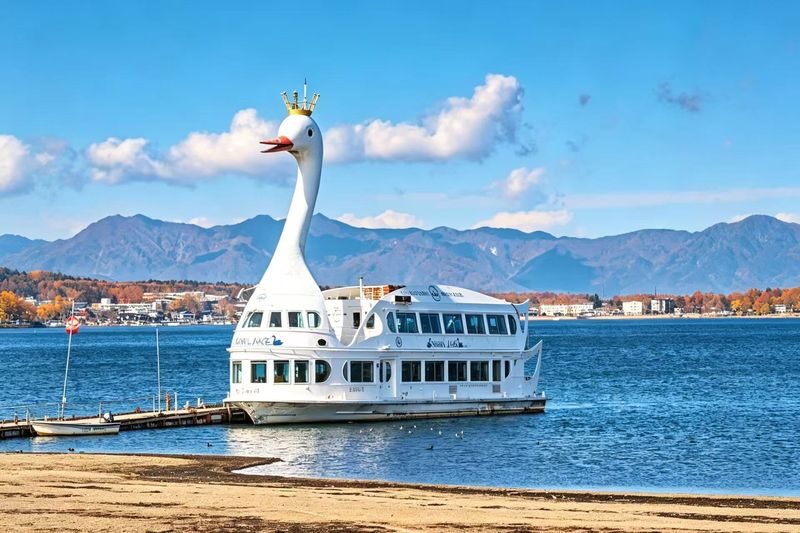 Mount Fuji Classic Twin Lakes Autumn Leaves Day Tour | Kawaguchiko Autumn Leaves Corridor & Lake Yamanaka Swan Boat Experience (Includes Swan Boat Ticket) | Departing from Tokyo - Is $51.35 good value?