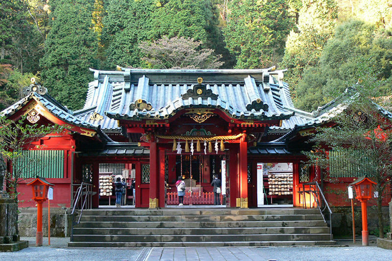 Mount Fuji & Hakone | Owakudani & Hakone Shrine & Lake Ashi Water Torii & Amphibious Ninja Bus | Pirate Ship Experience Day Trip - Hakone Shrine and the torii on Lake Ashi