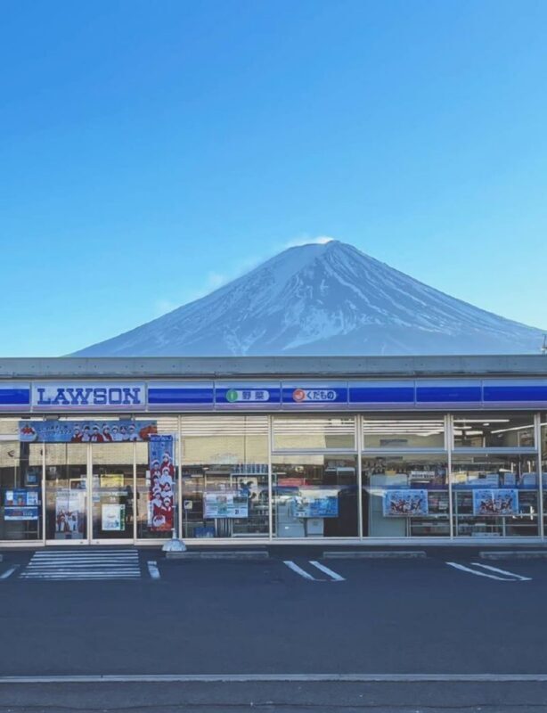 Mount Fuji Instagram-Worthy Day Trip: Small Group Tour/Photogenic Route & Lake Yamanaka Swan Beach + Hirano Beach + Nikawa Clock Shop + Kawaguchiko Station Entrance Kintorii (Departure from Ikebukuro/Ueno) - What the schedule means in practice