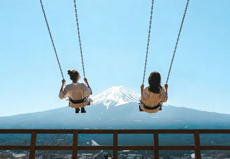 Mount Fuji Kawaguchiko Panoramic View & Tenjo-yama Park with Free Cable Car Ticket & Arakurayama Sengen Park & Hikawa Clock Shop & Lawson Convenience Store & Oishi Park One-Day Tour (Departing from Tokyo) - Lawson and the art of the quick photo stop