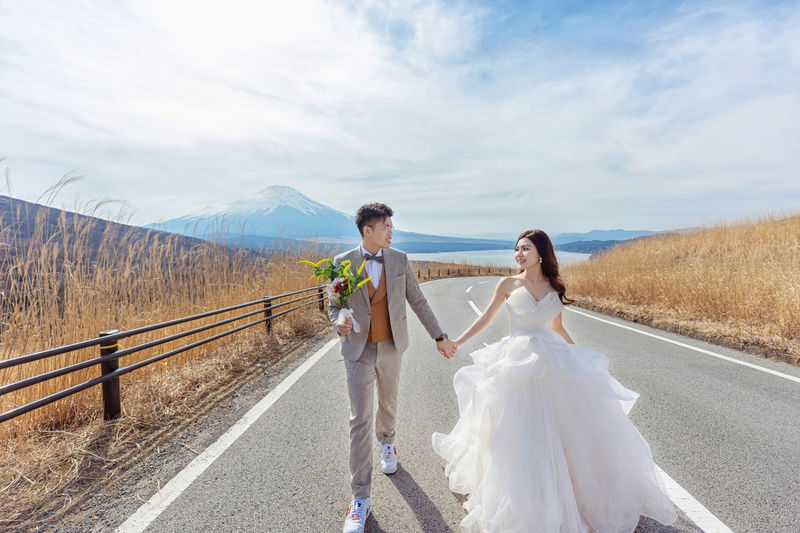 Mount Fuji Pre-Wedding Photoshoot | Dress, Kimono & Scenic Locations - Getting ready at Heart Art in Tokyo