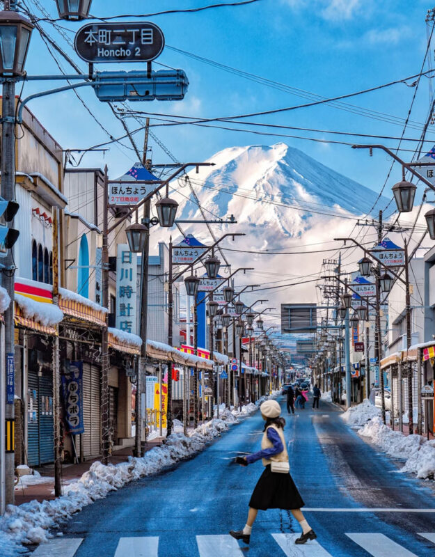 Mount Fujis Six Major Instagrammable Photo Spots One-Day Tour: Lake Yamanaka Upside-Down Fuji & Arakurayama Sengen Park & Nichikawa Clock Shop & Oishi Park (Departing from Tokyo) - Lawson and Oishi Park: Familiar Japan, Seasonal Color