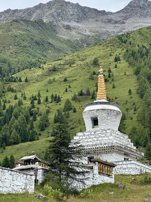 Mount Siguniang : Hiking & Photography Day Tour - Lunch and Rest