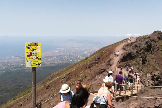Mount Vesuvius tour by bus and ticket included from Ercolano - FAQ