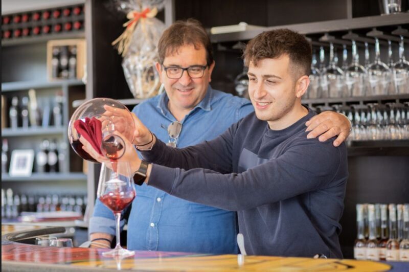 Mount Vesuvius: Vineyard Tour with Wine Tasting and Lunch - Practical Details and Considerations