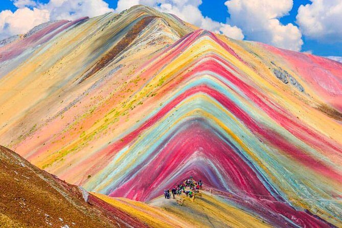 Mountain 7 Colors (VININCUNCA) - Key Points