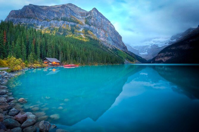 Mountain Lakes and Waterfalls - roundtrip from Calgary - Exploring the Mountain Lakes and Waterfalls of Banff and Yoho: A Full-Day Calgary Adventure