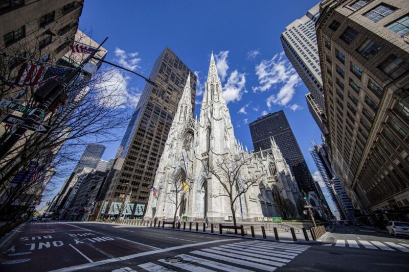 Movies in New York City Private Walking Tour - Starting Point: The ATLAS Sculpture at Rockefeller Plaza