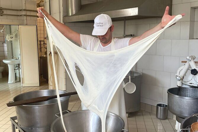 Mozzarella Experience with Tasting in Vico Equense - Discovering Authentic Mozzarella in Vico Equense: A Hands-On Experience