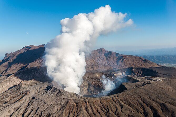 Mt. Aso Crater, Kusasenri and Kurokawa Onsen Tour from Fukuoka - Explore Japan’s Volcanic Heartland: Mt. Aso, Kusasenri, and Kurokawa Onsen Tour from Fukuoka