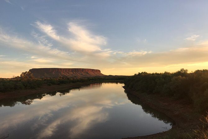 Mt Conner 4WD Small Group Tour from Ayers Rock Resort inc Dinner - Experience the Outback with the Mount Conner 4WD Small Group Tour from Ayers Rock Resort