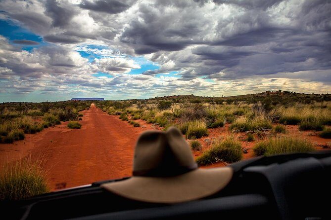 Mt Conner 4WD Small Group Tour from Ayers Rock Resort inc Dinner - Key Points