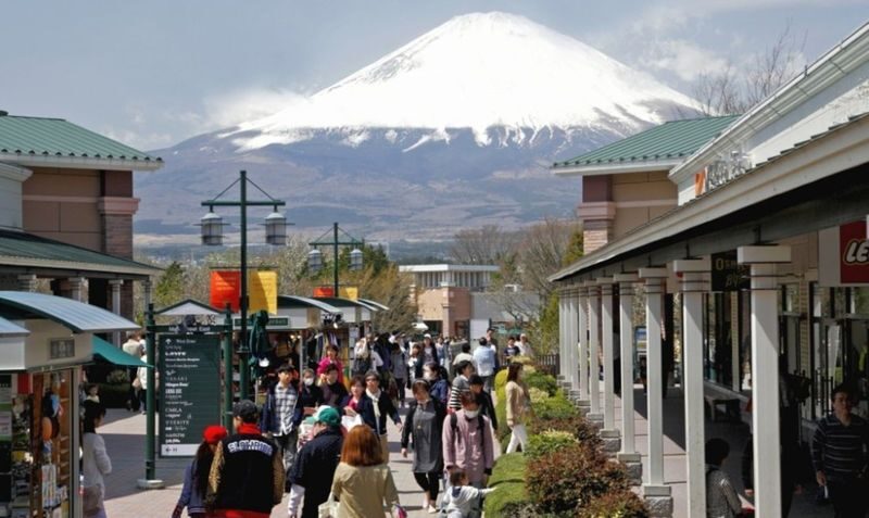Mt. Fuji 5th & Gotemba Premium Outlets Tour (Disband at Outlets) - A mountain stop, not a summit climb