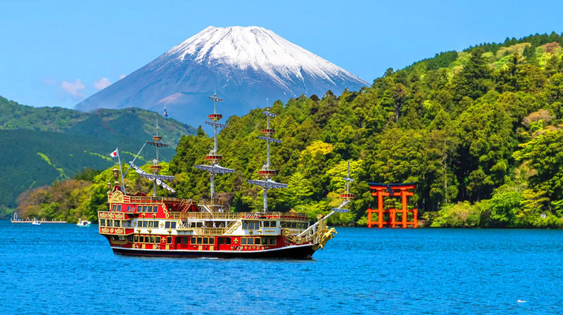 Mt. Fuji, Hakone, Kamakura, and Enoshima Day Trip: Lake Ashi Pirate Ship Cruise & Mt. Fuji and Owakudani Views by Ropeway & Enoshima Scenic Views and Gourmet Food (Departure from Tokyo/Shinjuku) - At a glance