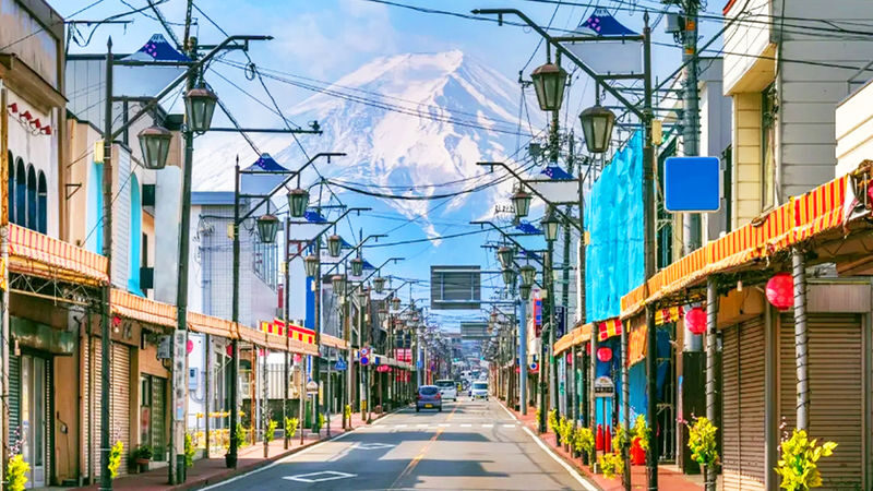 Mt. Fuji Highlights - Top 5 Scenic Spots Day Tour - Hikawa Clock Shop: Fuji at the end of the street