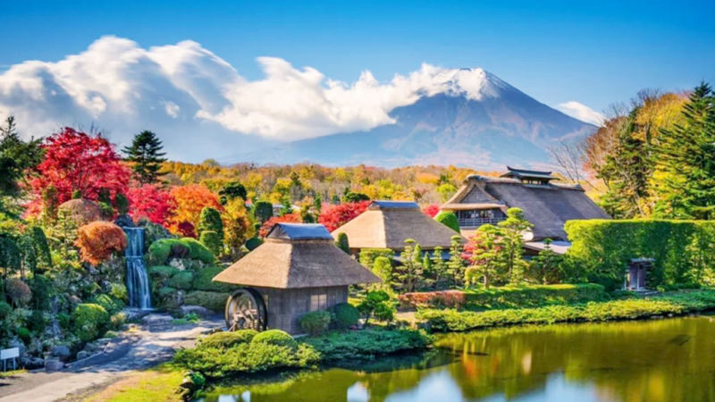 Mt. Fuji, Oshino Hakkai & Onsen Full-Day Tour - Friendly guides add value to a busy itinerary