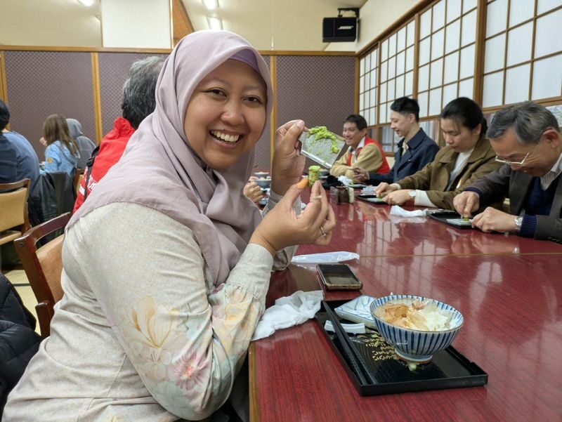 Mt Fuji, Shizuoka Wasabi Farm Tour with Hokusai Train & Bullet Train - Shiraito and Otodome show two sides of Fuji’s water