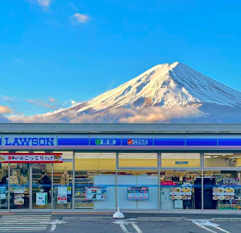 Mt. Fuji Six Views Popular Scenic Spots Check-in 9-Person Boutique Small Group Day Trip (Optional Hotel Pick-up) - Arakurayama Sengen Park and the five-story pagoda