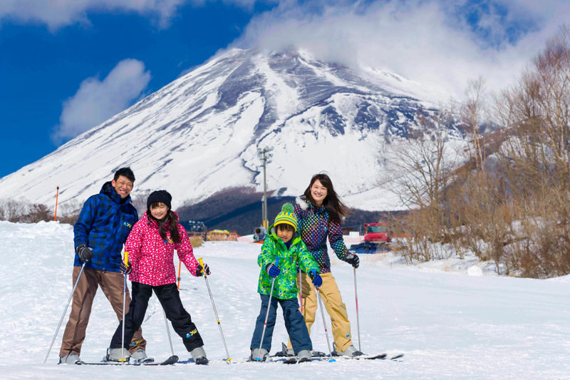 Mt. Fuji Snow Resort Yeti - Beginner Lesson & Snow Fun from Tokyo - What the Price Really Buys You