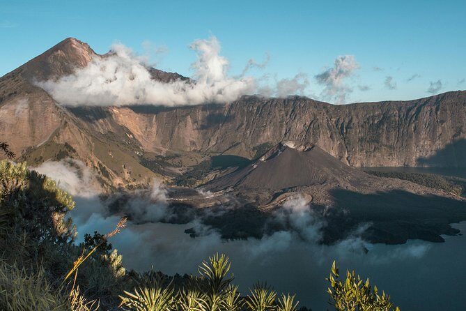 Mt. Rinjani 2D1N Senaru Crater Rim - Key Points