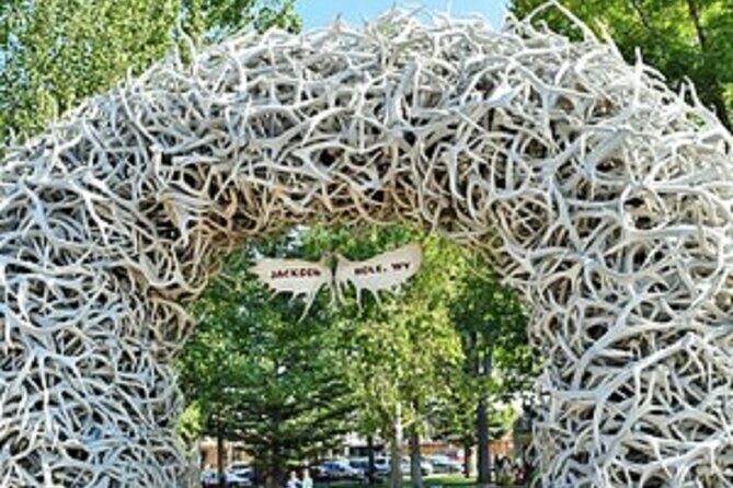 Mt Rushmore Yellowstone and Arches National Parks 6 day Tour - A Detailed Look at the 6-Day Western Adventure